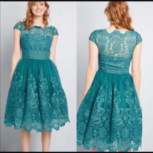 CHI CHI London formal lace dress NWT